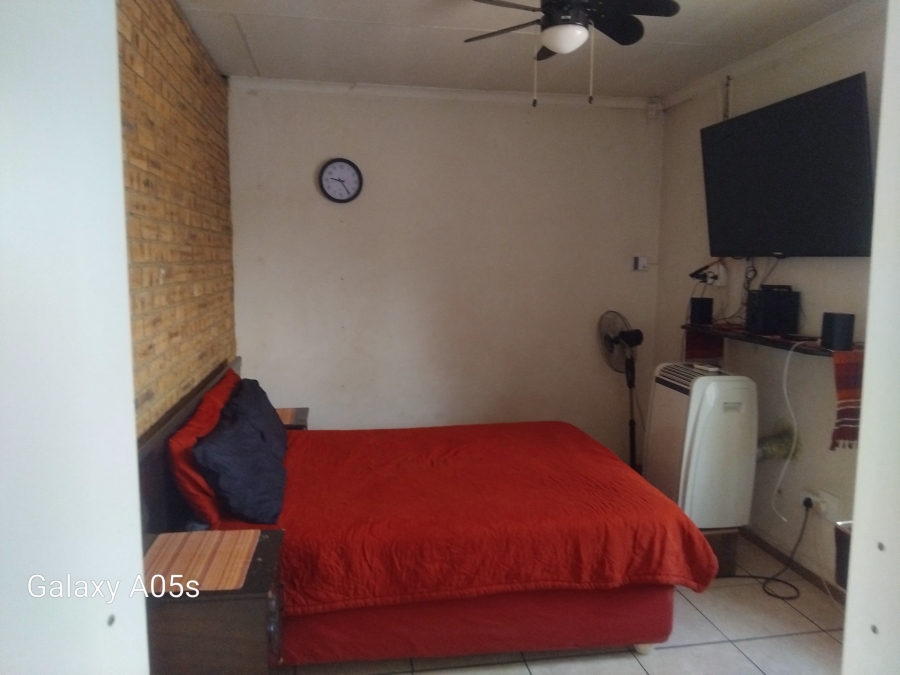 4 Bedroom Property for Sale in Oos Einde North West